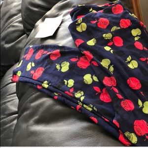 LuLaRoe Apples leggings NWT